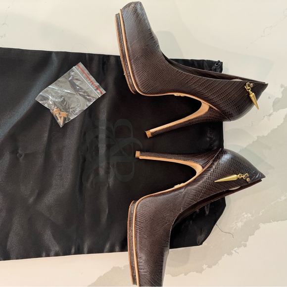 Rock & Republic high heeled pumps. Size 7 - Picture 9 of 14